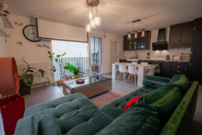 Spacious apartment near the beach